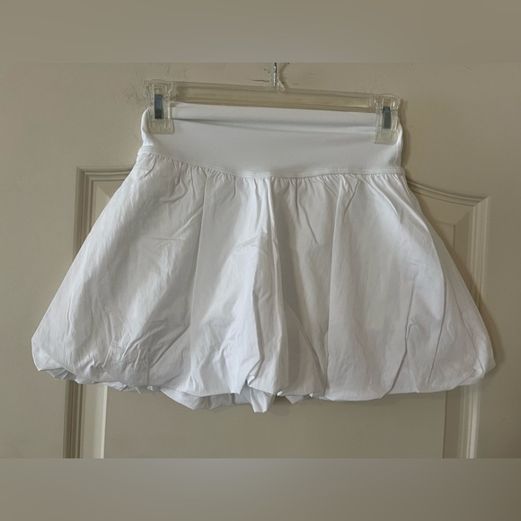 Offline Pants - New! Offline by Aerie White Bubble Skort Shorts Mixed Media Women’s Size Medium